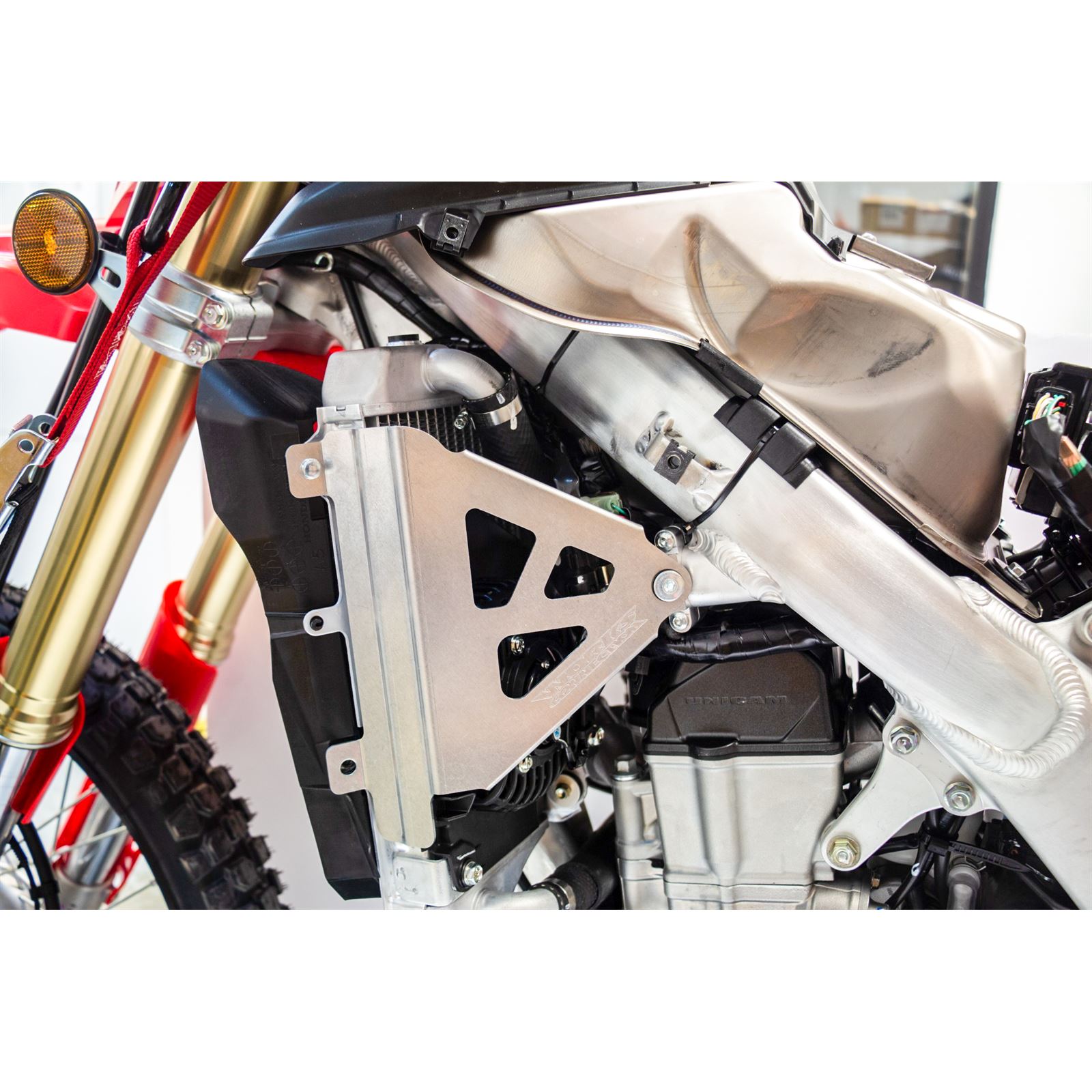 Carbon Teck - Radiator Braces (2 Stroke KTM) – SR Moto SA